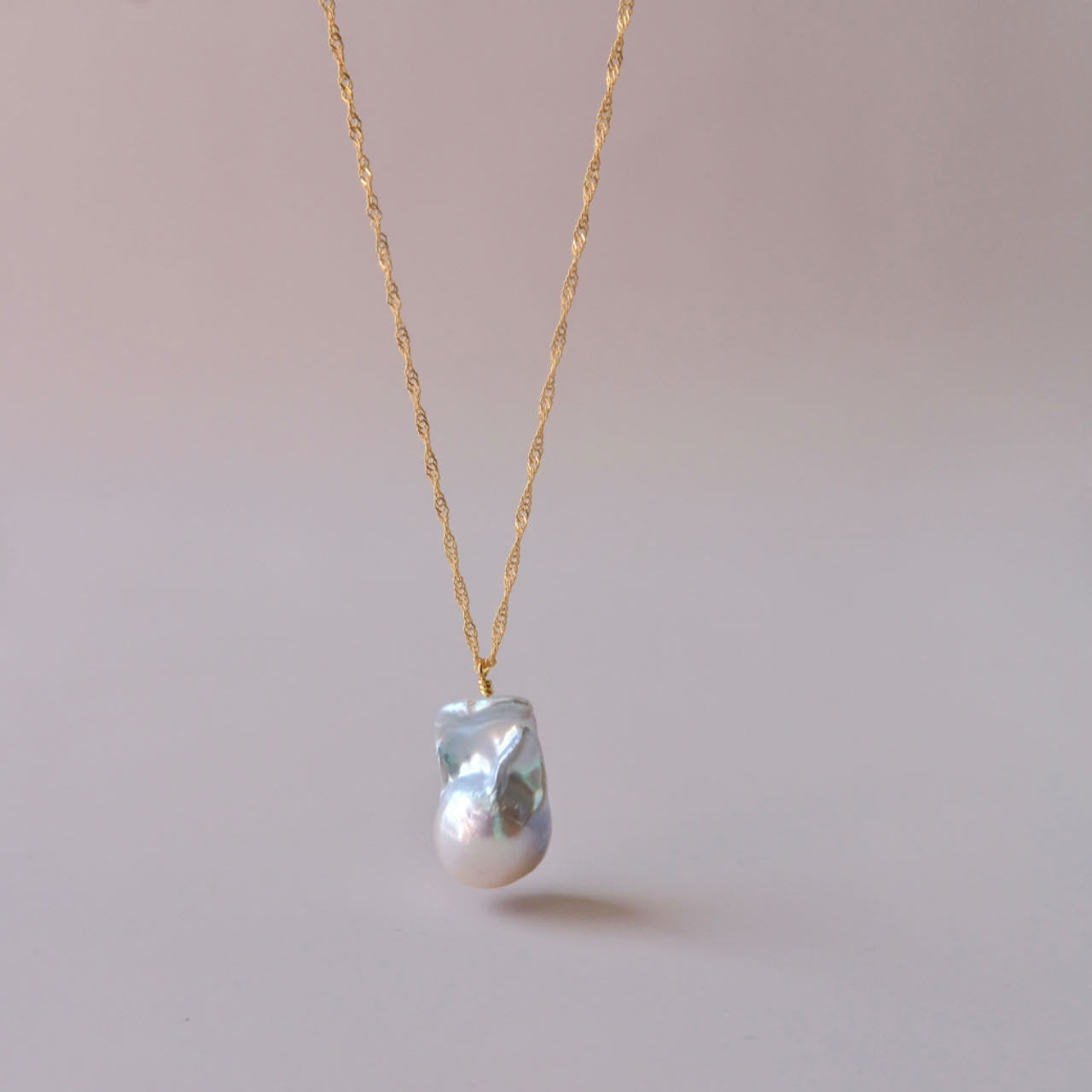 Baroque pearls with gold colored accessories necklace fashion woman pearls necklace