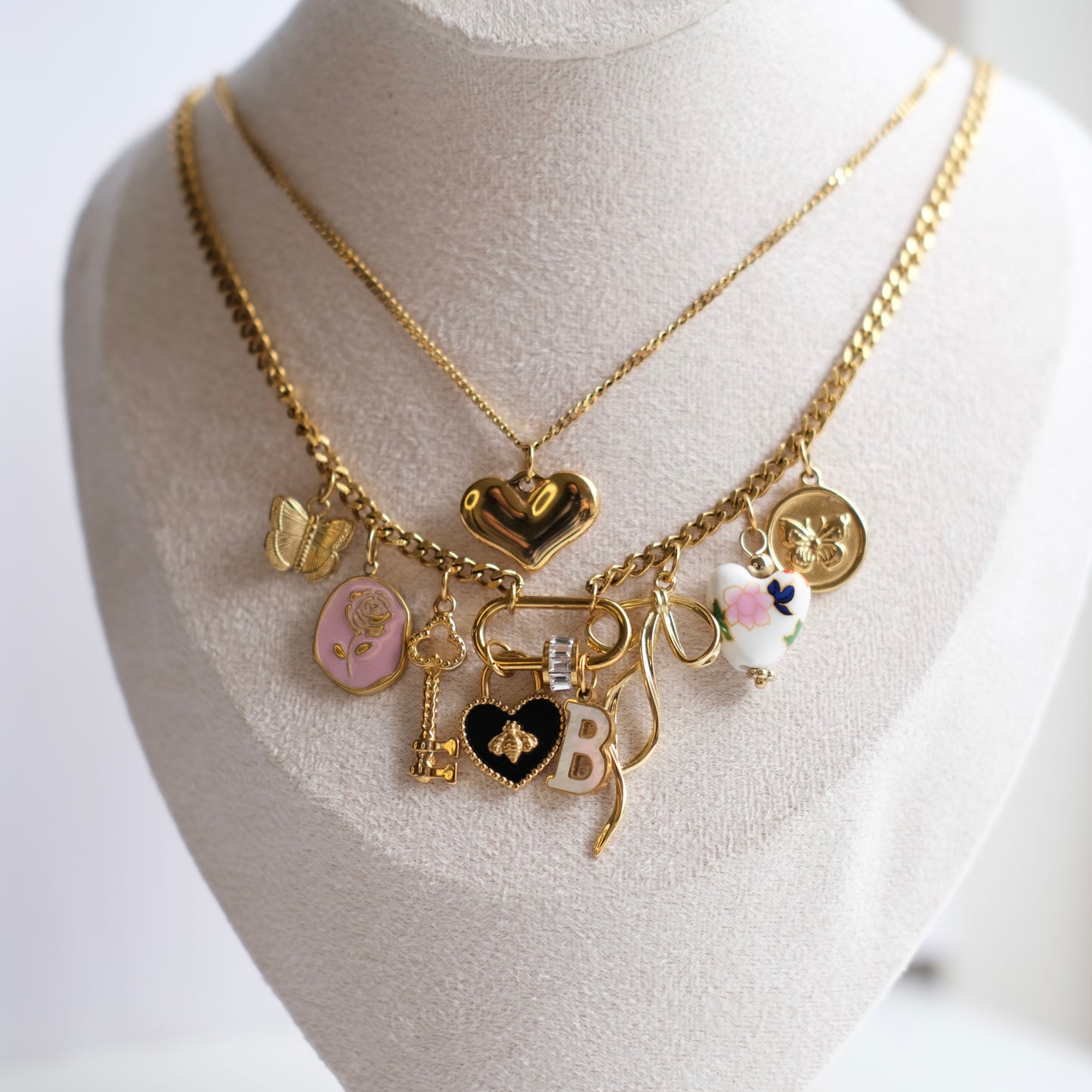 Bee heart Oval Clasp two layer Chain-customization