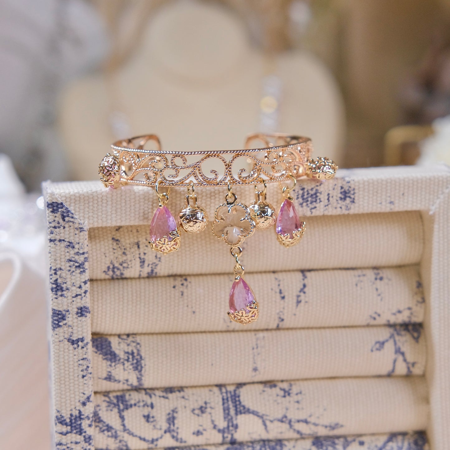Púrpura Zircon campanas pulsera joyería moda mujer