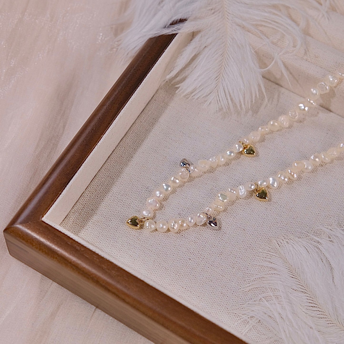 pequeño corazón de oro y corazón de plata con perlas collar joyería moda mujer