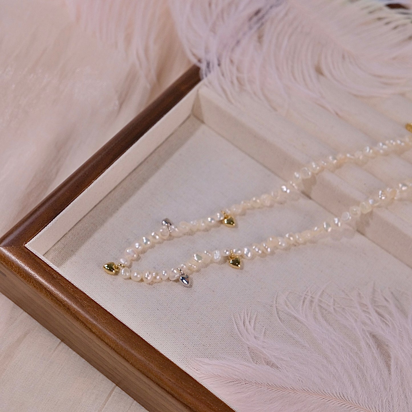 pequeño corazón de oro y corazón de plata con perlas collar joyería moda mujer