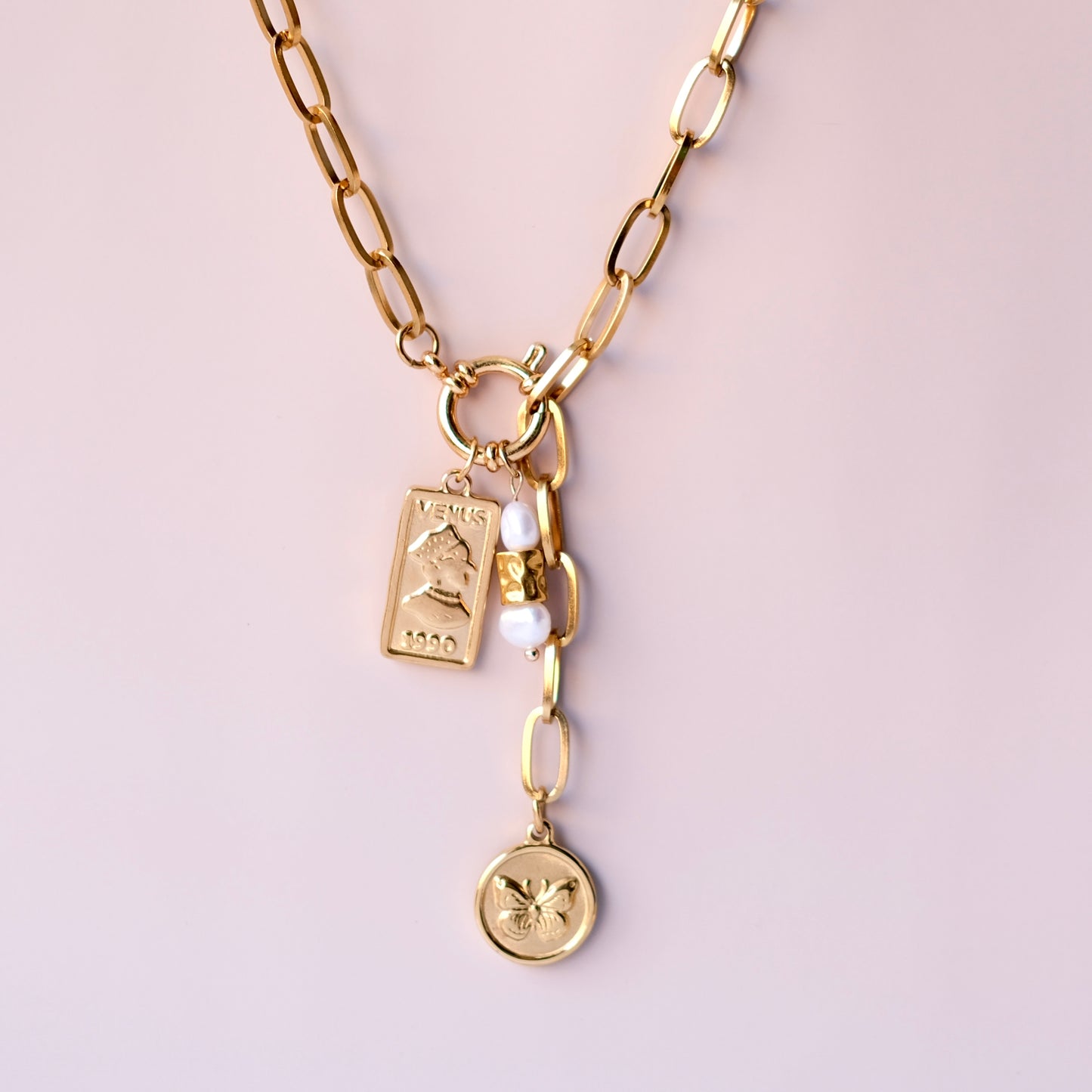 Venus Bar charms pendant